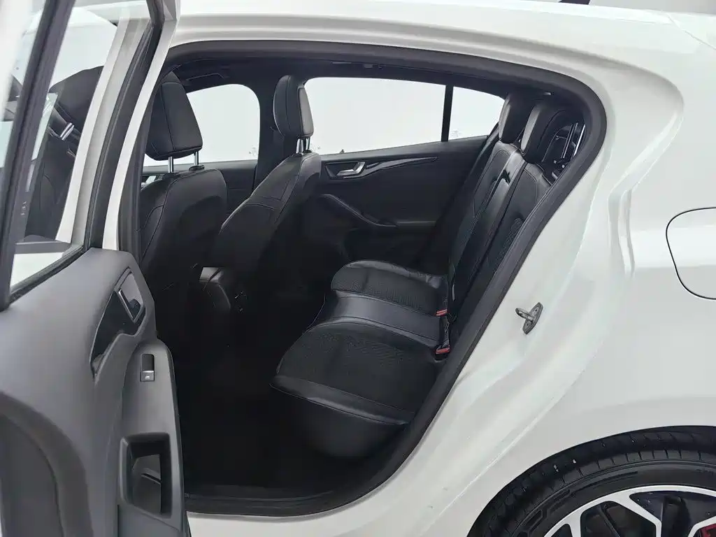 Ford Focus — миниатюра 15