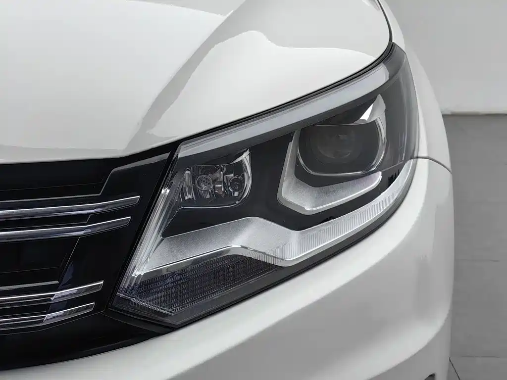 Volkswagen Tiguan — миниатюра 7
