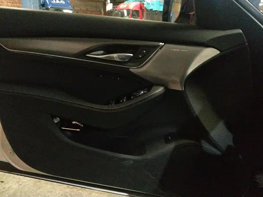 Cadillac CT5 — миниатюра 7