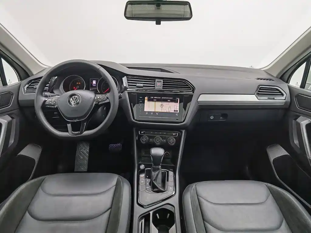 Volkswagen Tiguan L — миниатюра 5