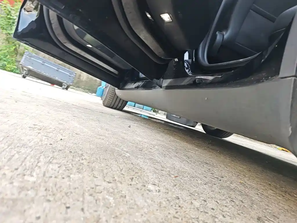 Tesla Model Y — миниатюра 22