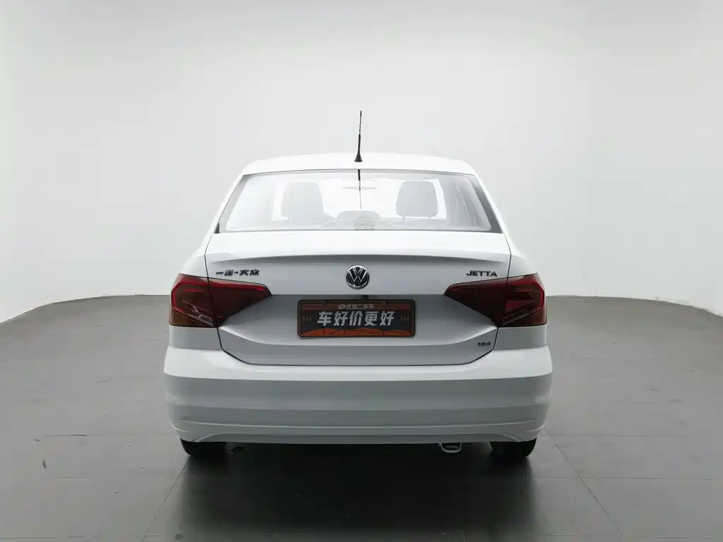 Volkswagen Jetta — миниатюра 4