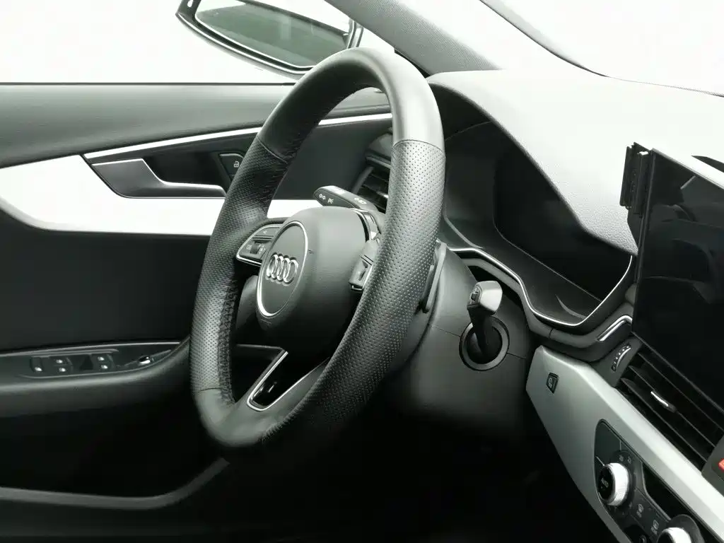 Audi A4L — миниатюра 22