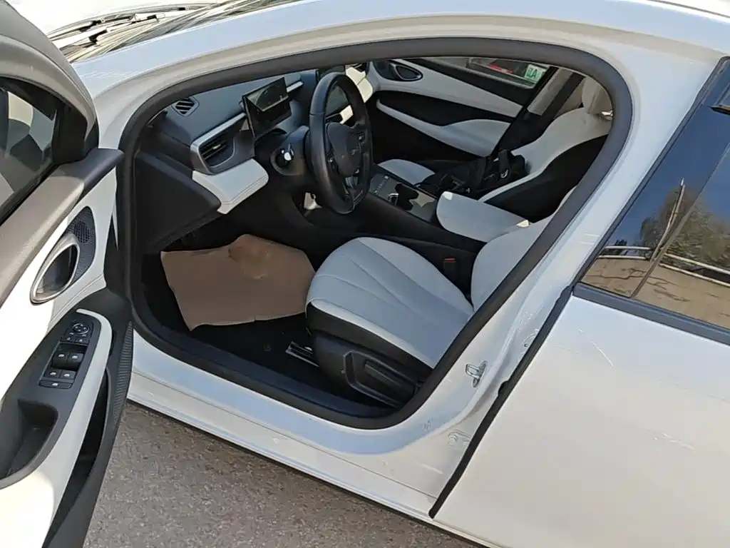 BYD Seal 05 DM-i — миниатюра 16
