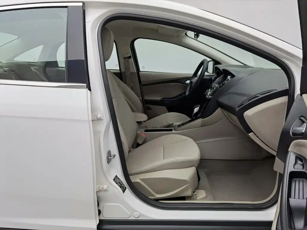 Ford Focus — миниатюра 23