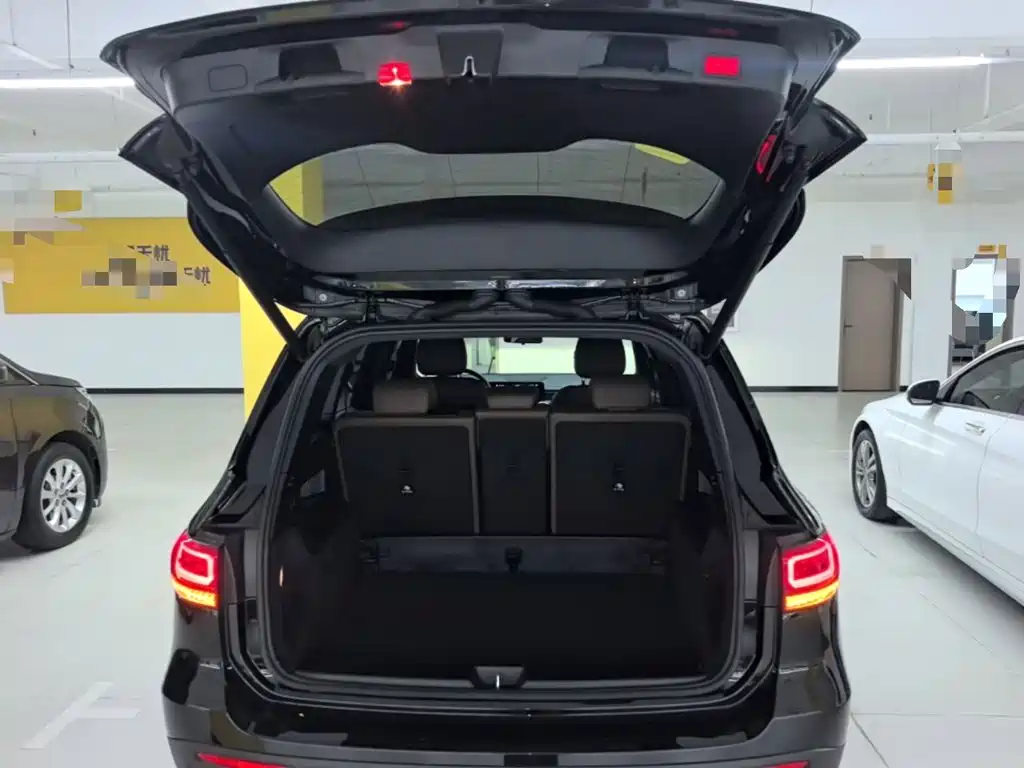 Mercedes-Benz GLB — миниатюра 19