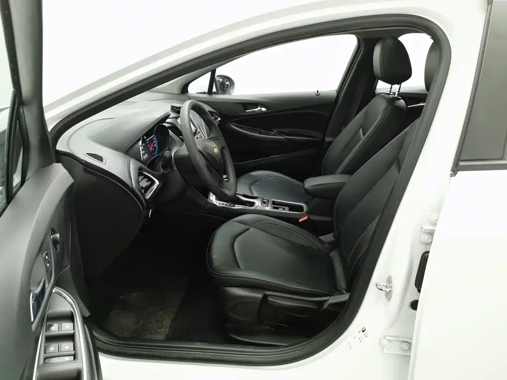 Chevrolet Cruze — миниатюра 10