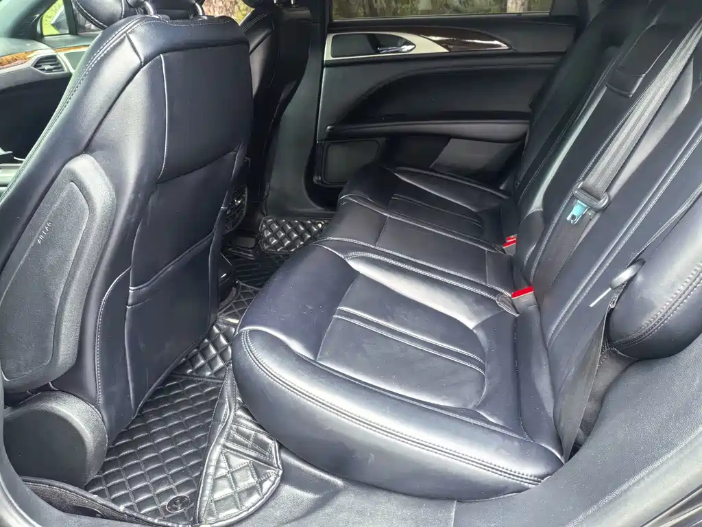 Lincoln MKZ — миниатюра 4