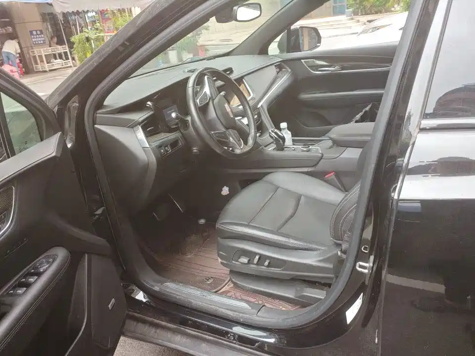 Cadillac XT5 — миниатюра 4