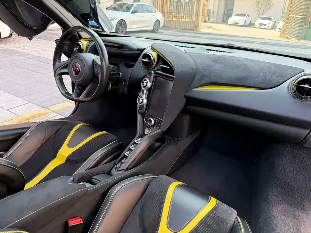 McLaren 720S — миниатюра 6