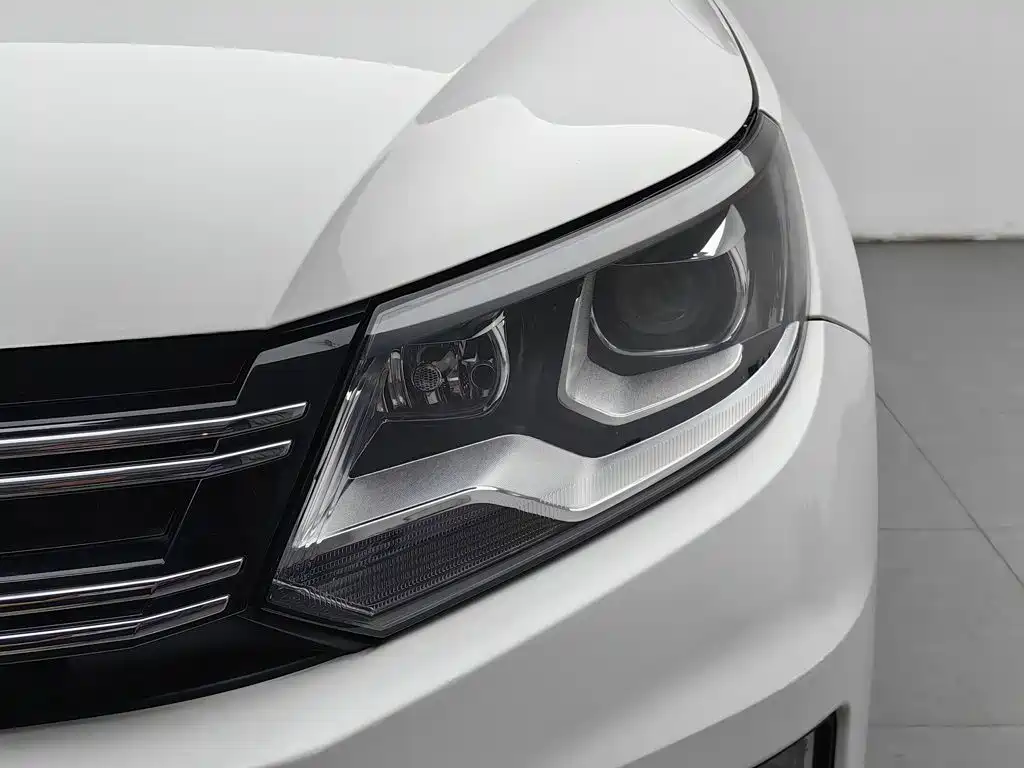 Volkswagen Tiguan — миниатюра 7