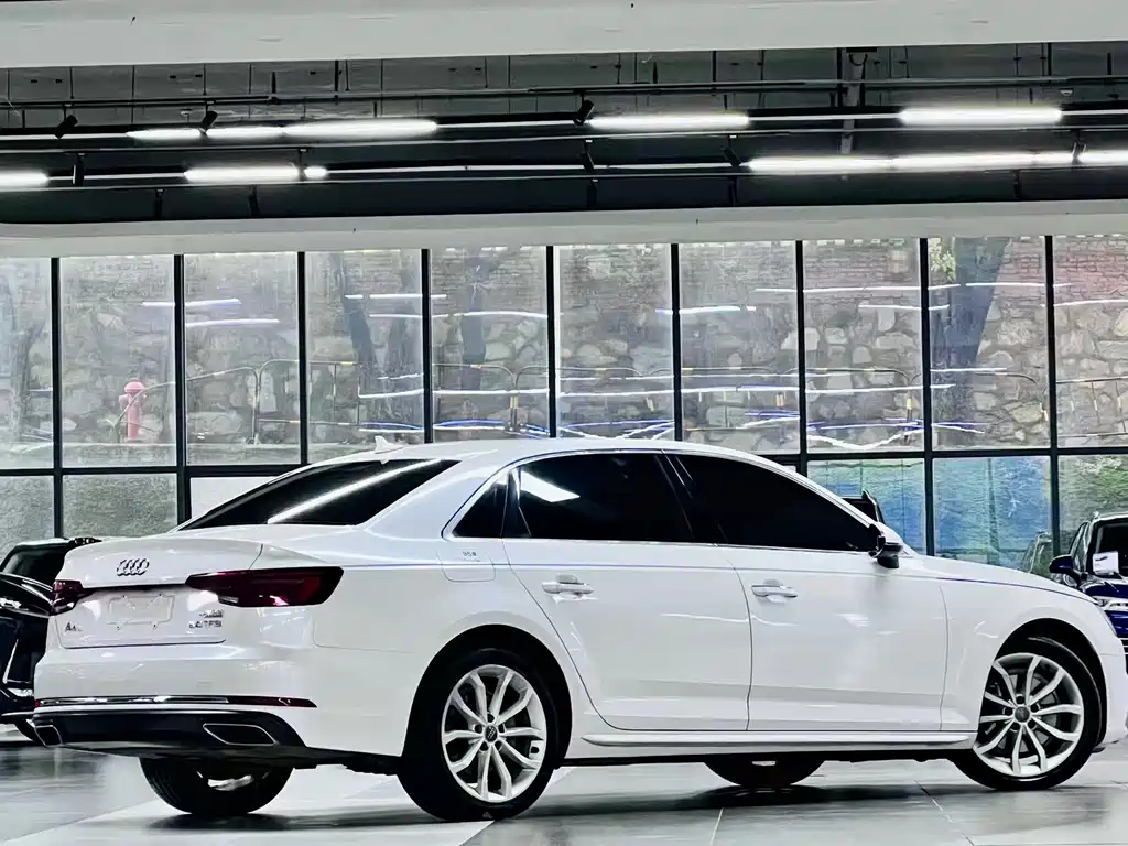 Audi A4L — миниатюра 3