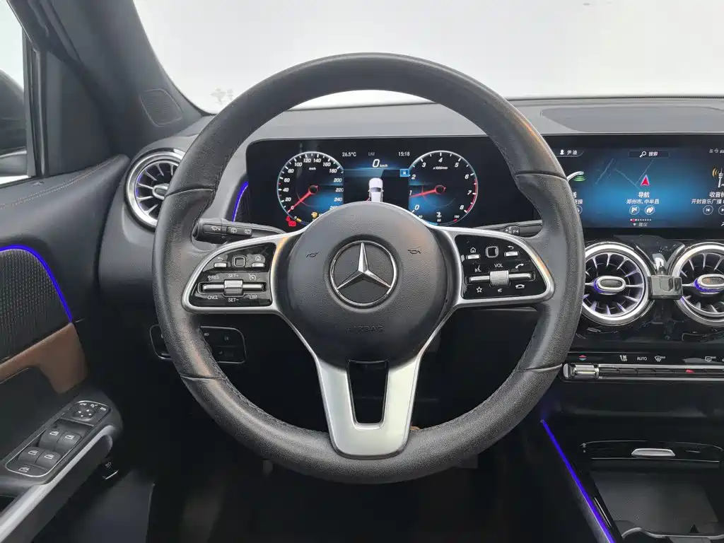 Mercedes-Benz GLB — миниатюра 11