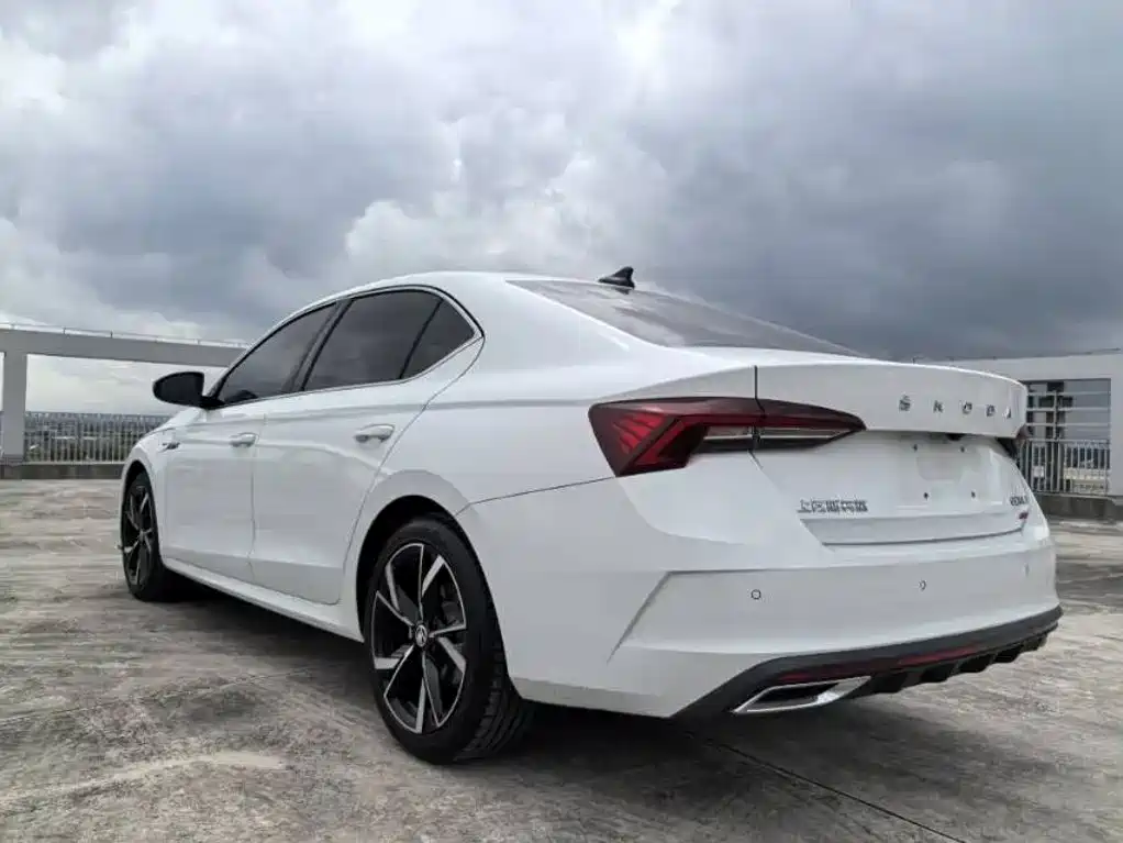 Skoda Octavia — миниатюра 3