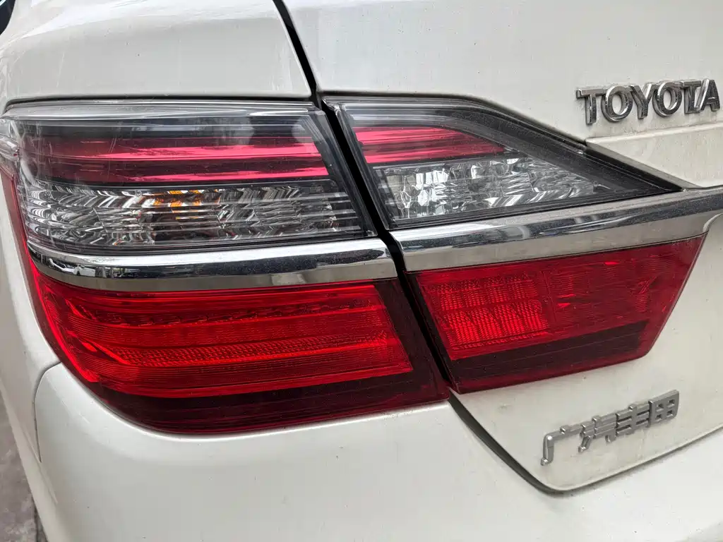 Toyota Camry 2016 2.0G Lead