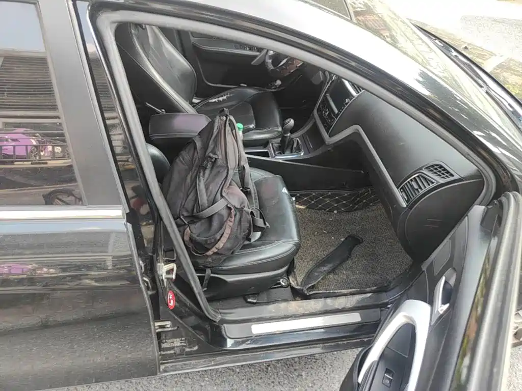 Geely Emgrand — миниатюра 11