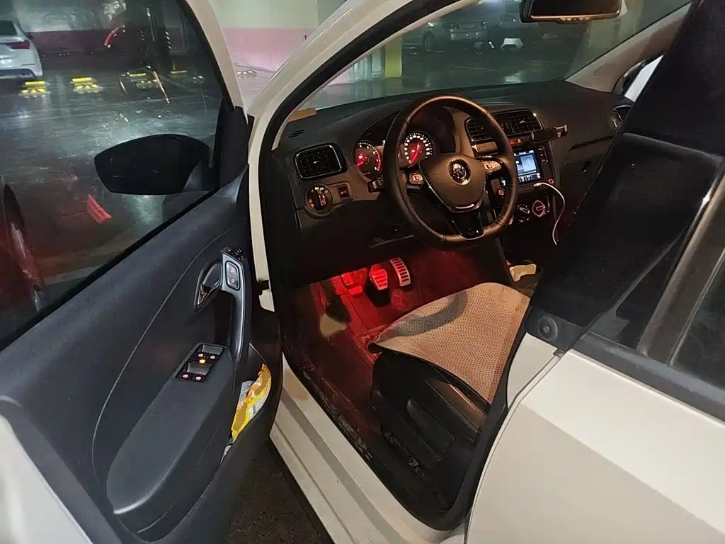 Volkswagen Polo — миниатюра 14