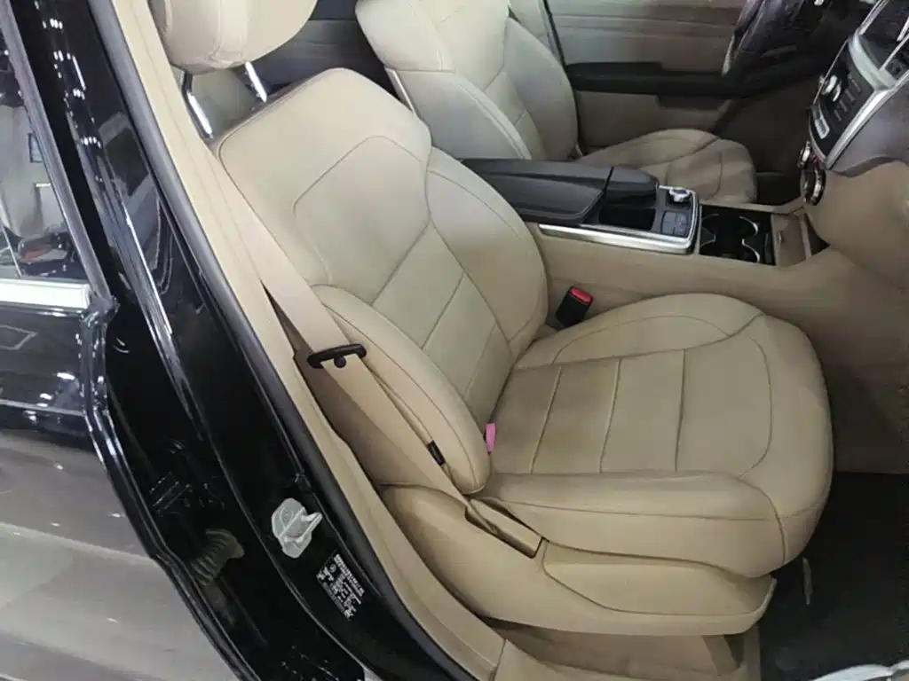 Mercedes-Benz M-Class — миниатюра 25