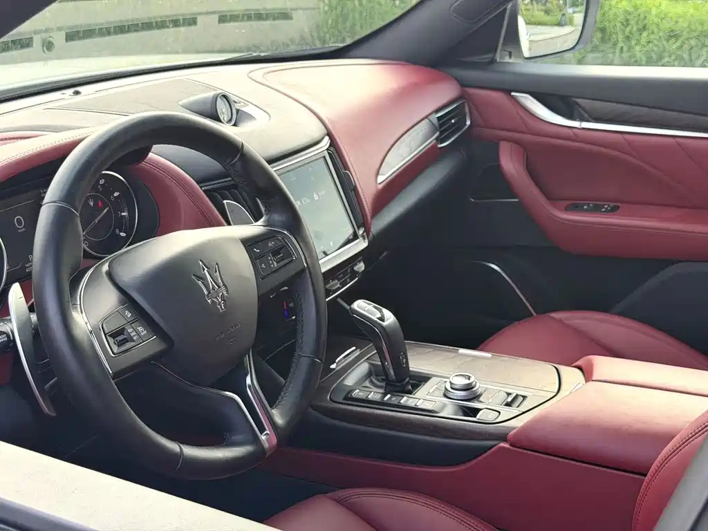 Maserati Levante — миниатюра 6