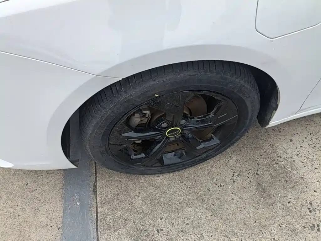 Roewe i6 MAX New Energy — миниатюра 23