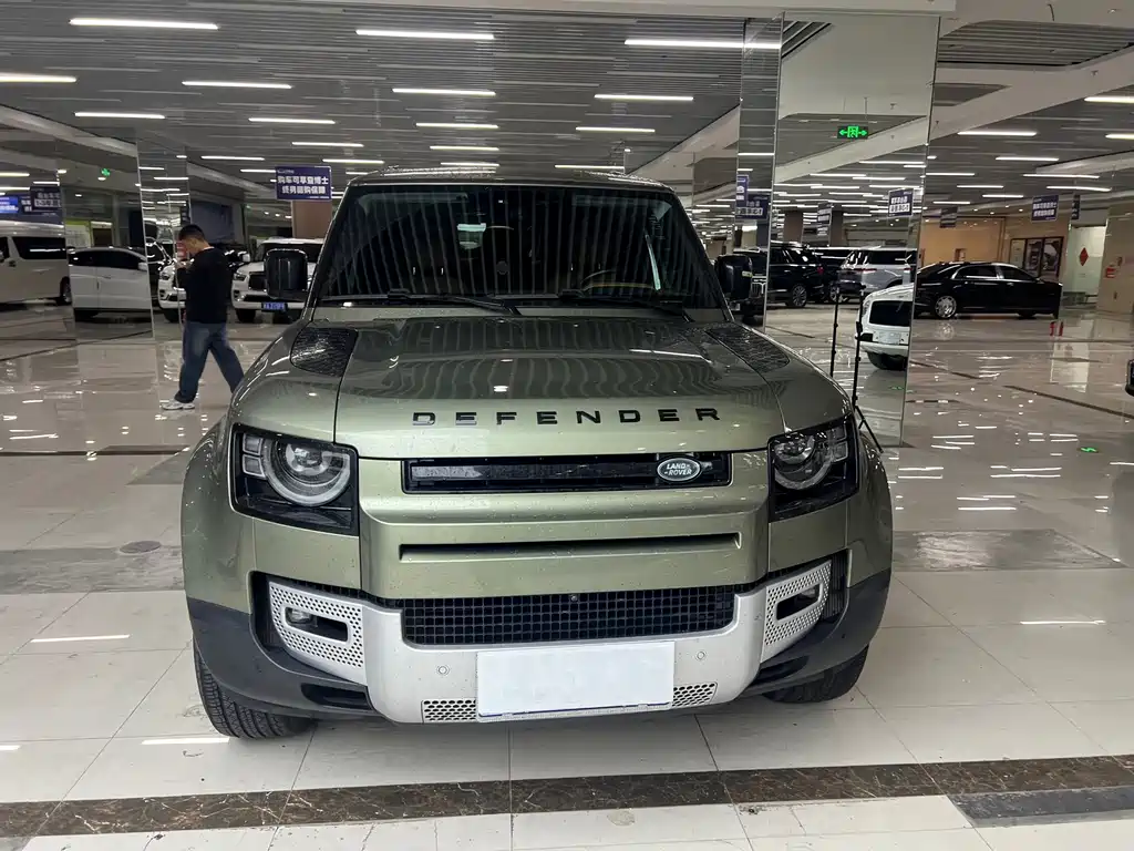 Land Rover Defender — миниатюра 2