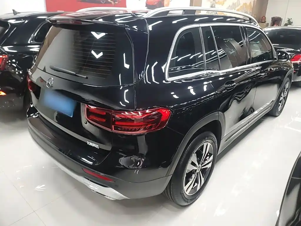 Mercedes-Benz GLB — миниатюра 7