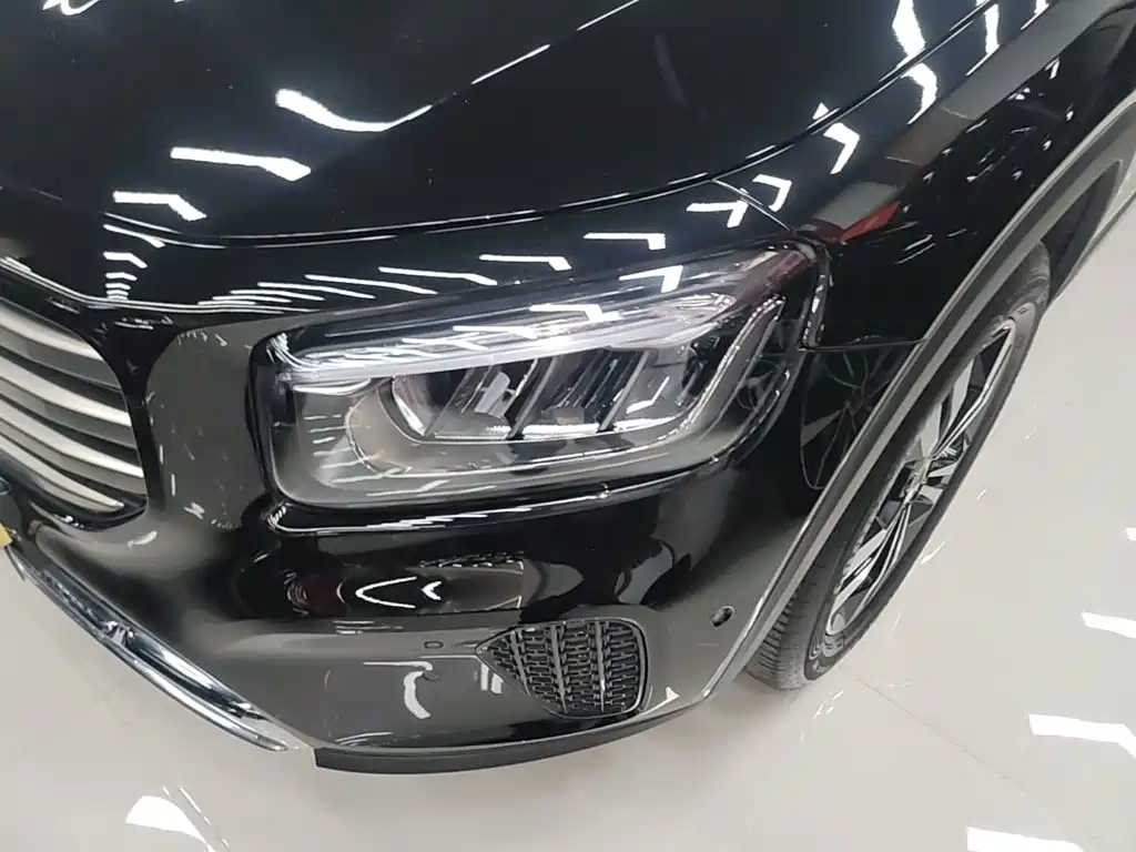 Mercedes-Benz GLB — миниатюра 24