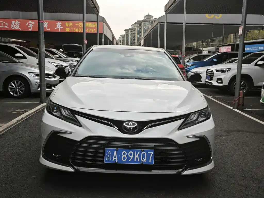 TOYOTA CAMRY