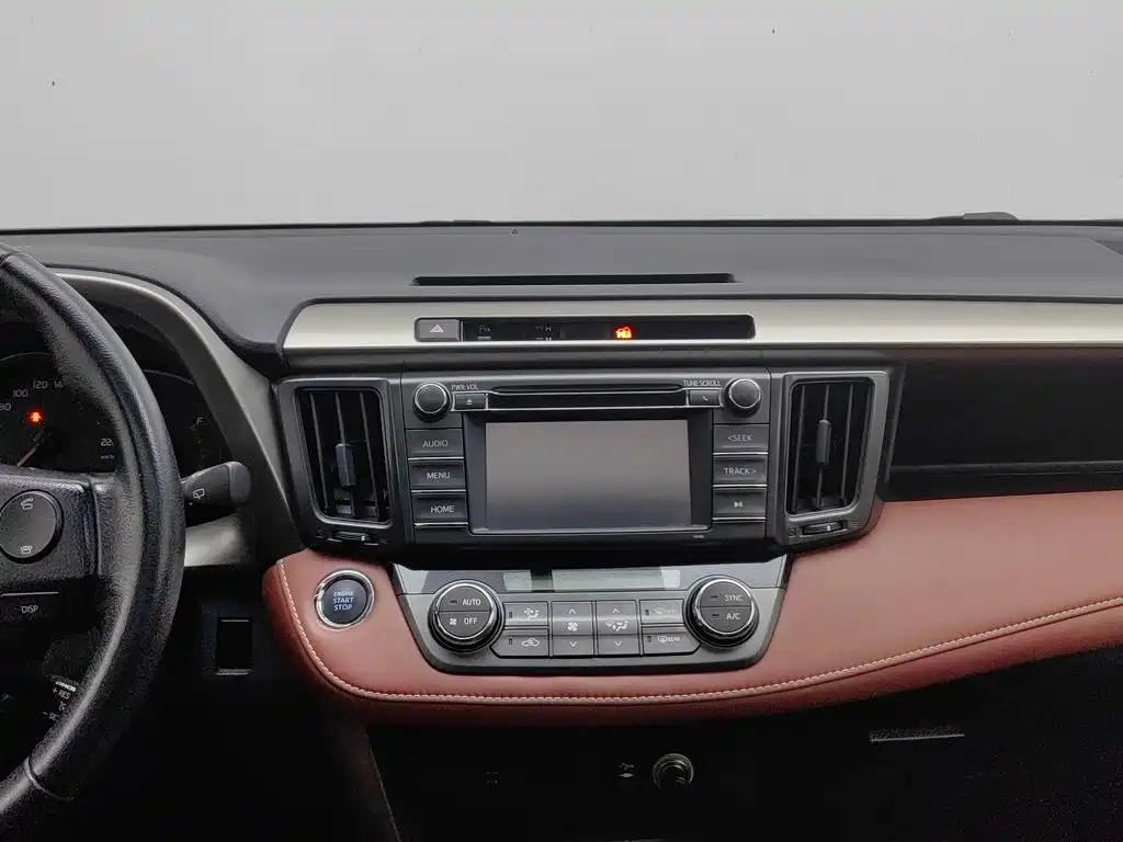Toyota RAV4 — миниатюра 12