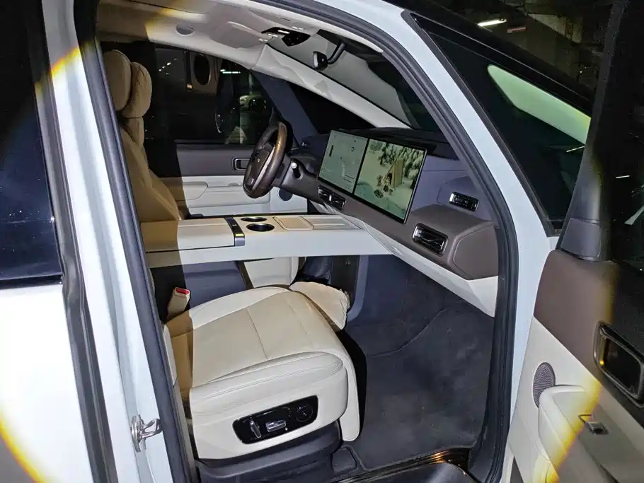 Li Auto Li MEGA — миниатюра 8