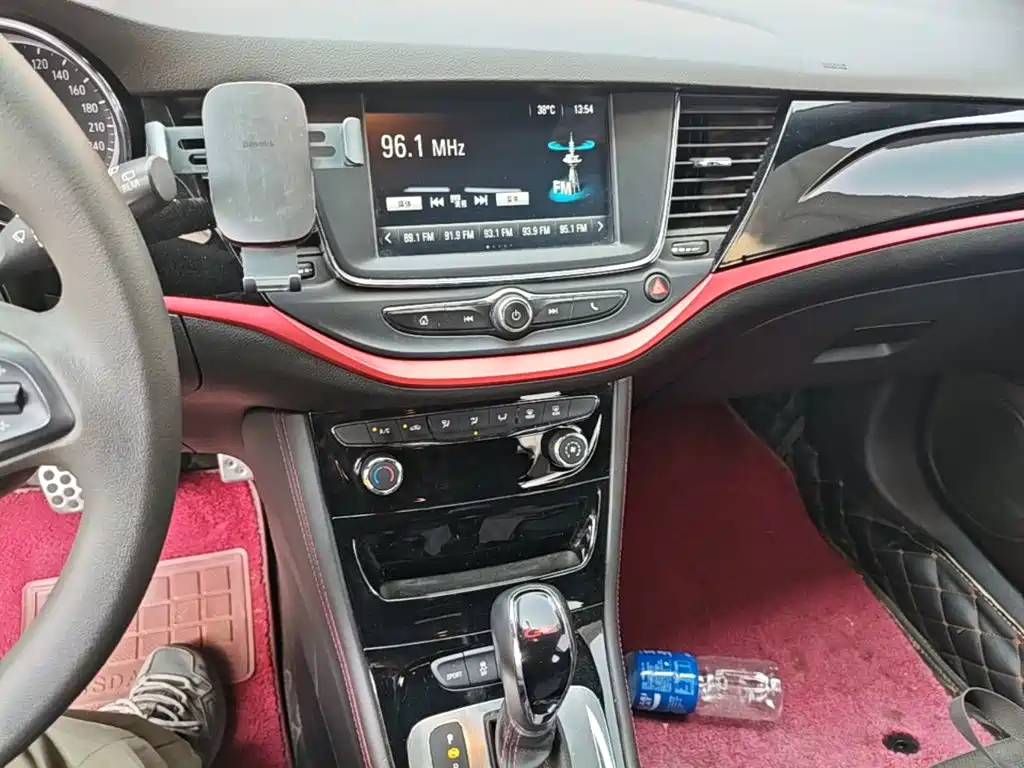 Buick Verano — миниатюра 13