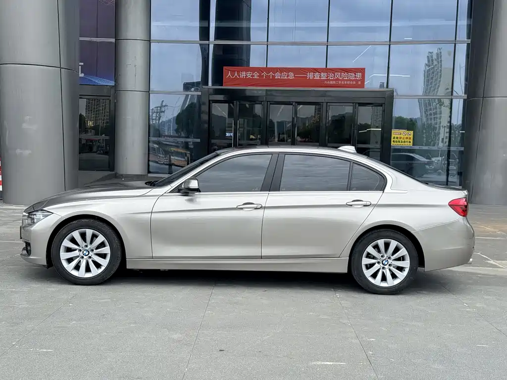 BMW 3 Series 3 2017 318Li Fashion