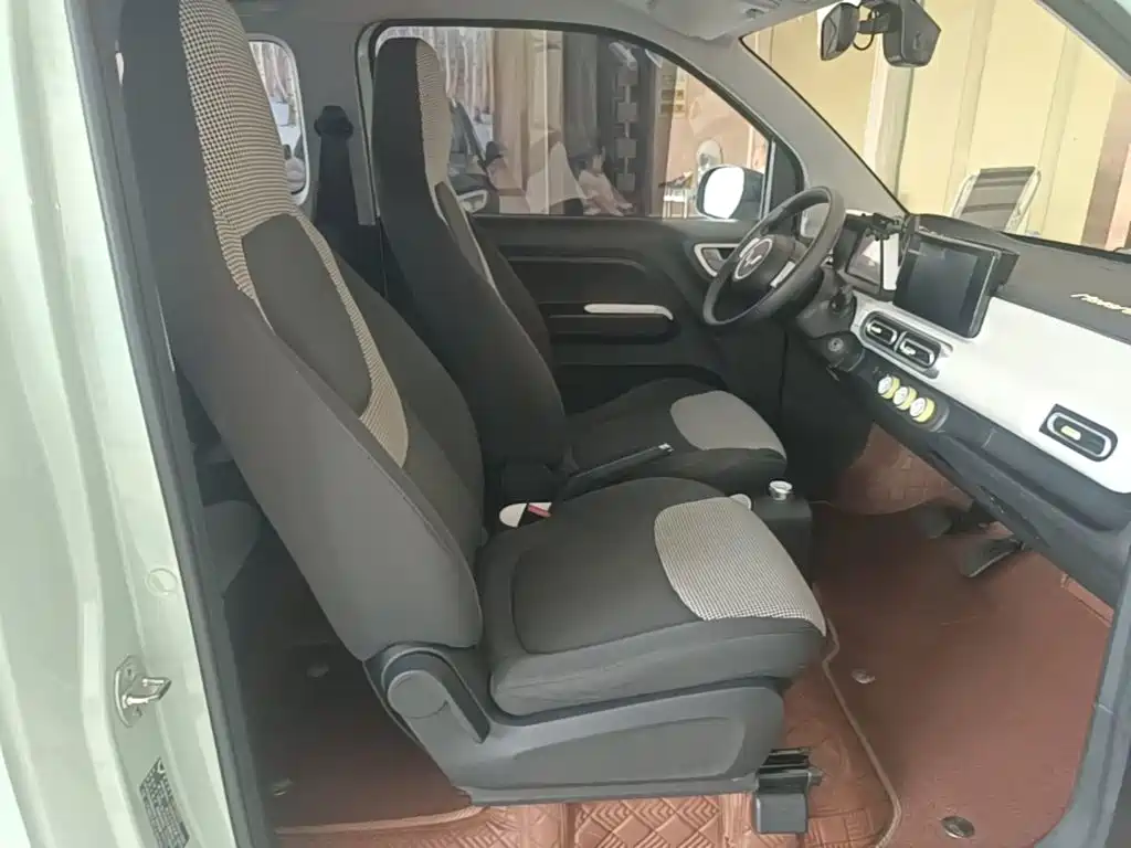 Wuling MINIEV — миниатюра 25