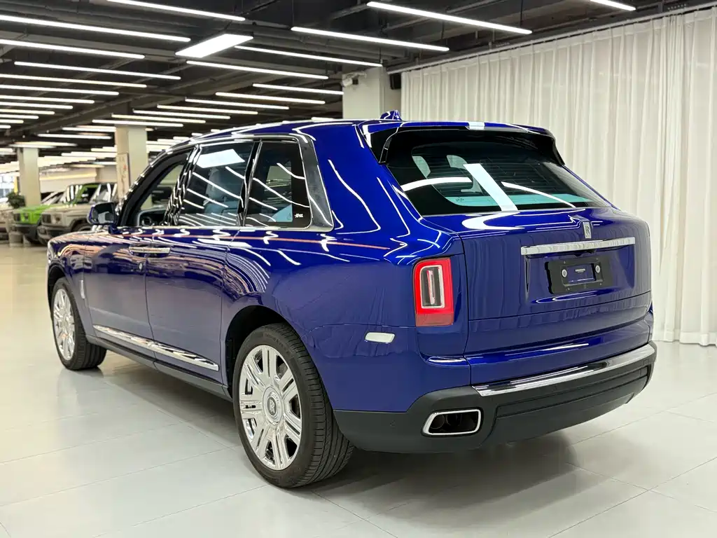 Rolls-Royce Cullinan 2018 мест