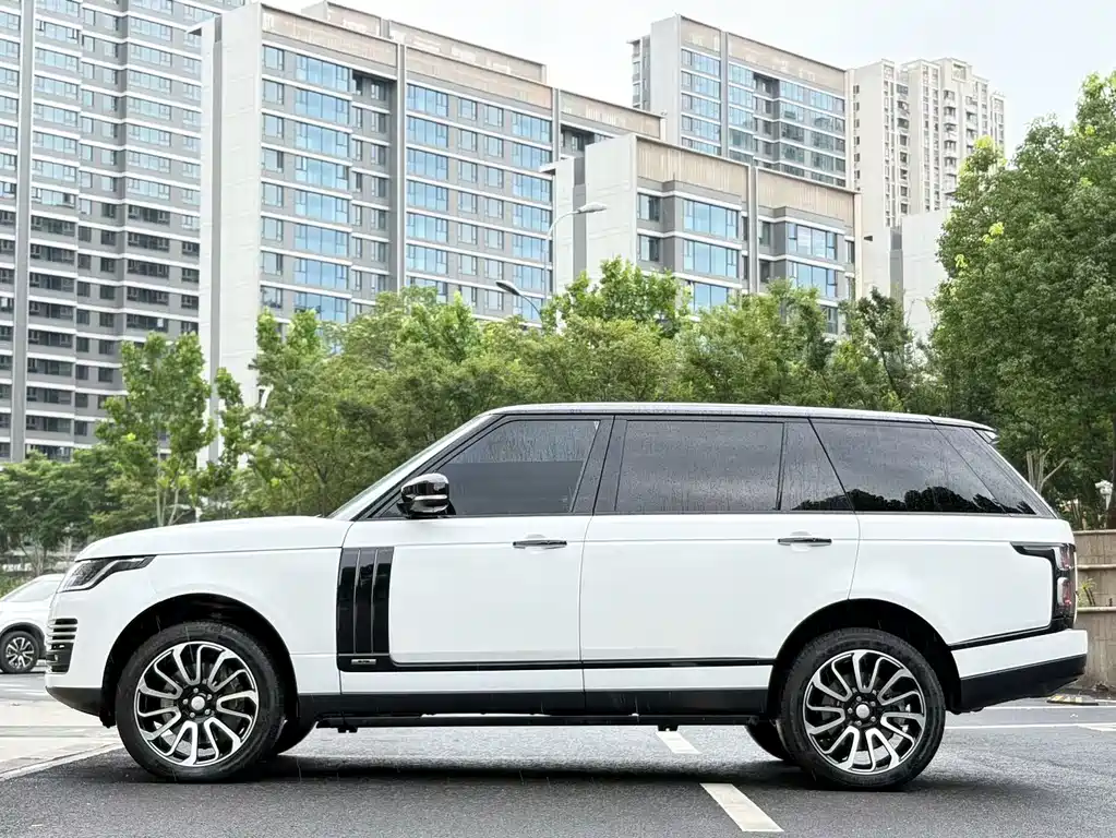 Land Rover Range Rover — миниатюра 4