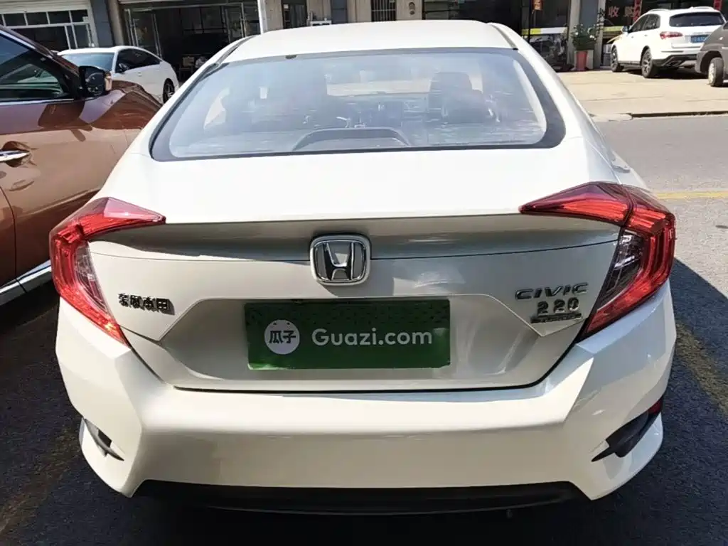 Honda Civic 2019 180TURBO CVT VI