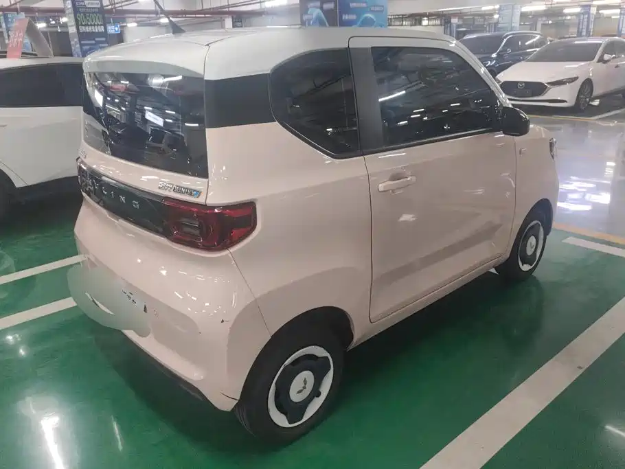 Wuling MINIEV — миниатюра 3