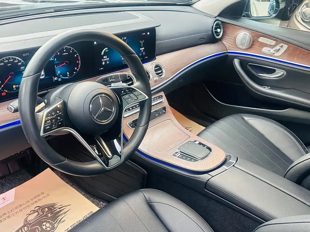 Mercedes-Benz E-Class — миниатюра 5