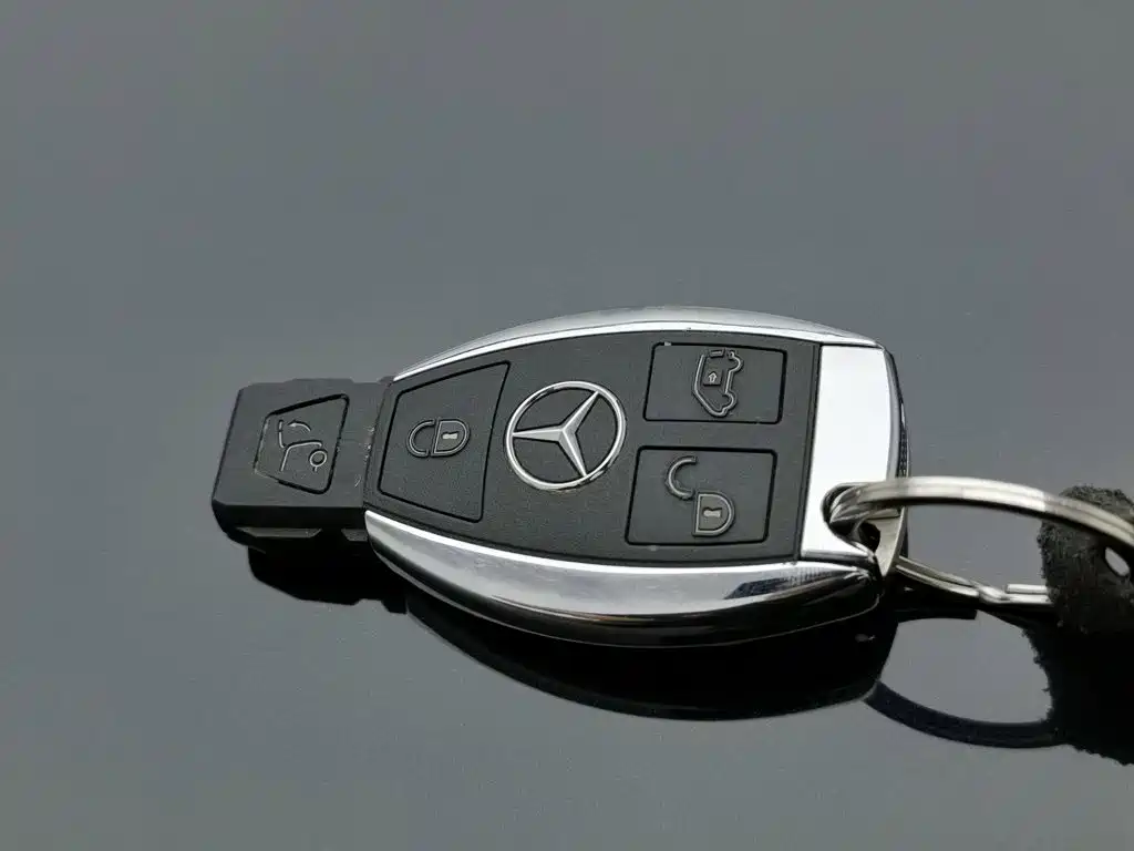 Mercedes-Benz V-Class — миниатюра 19