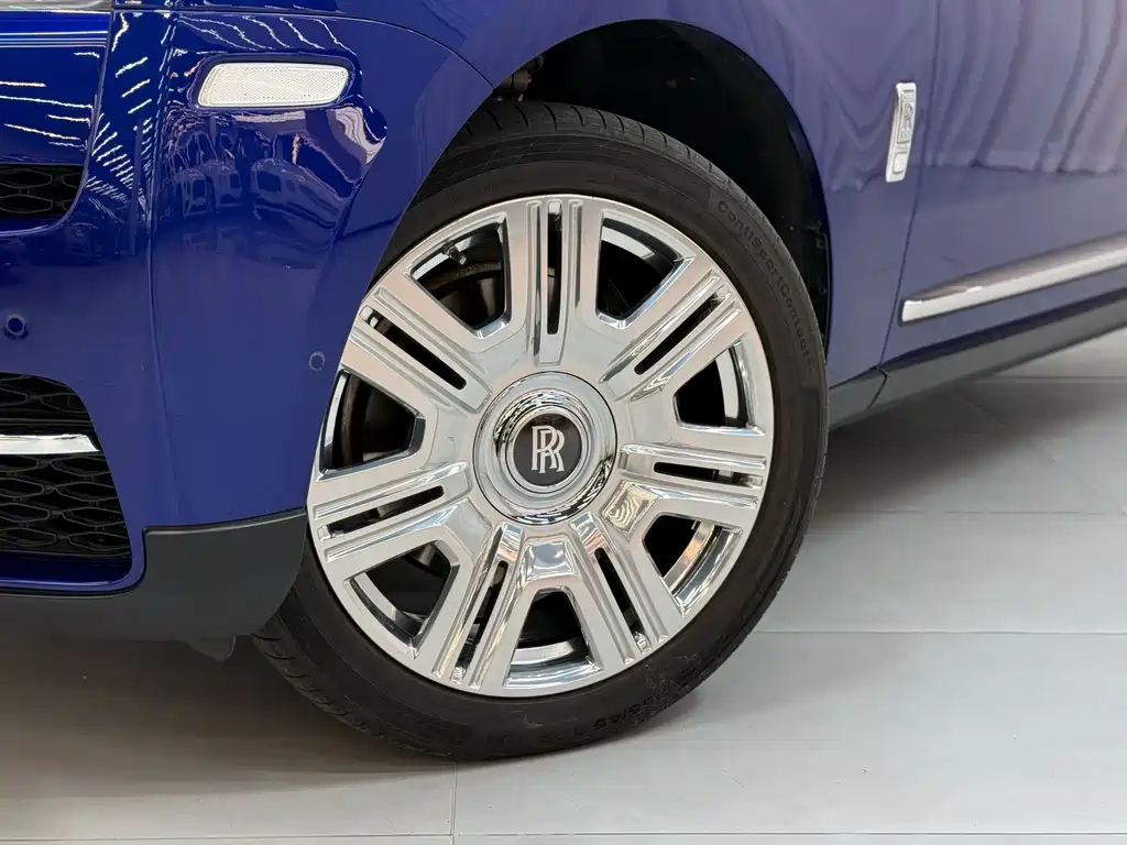 Rolls-Royce Cullinan 2018 мест