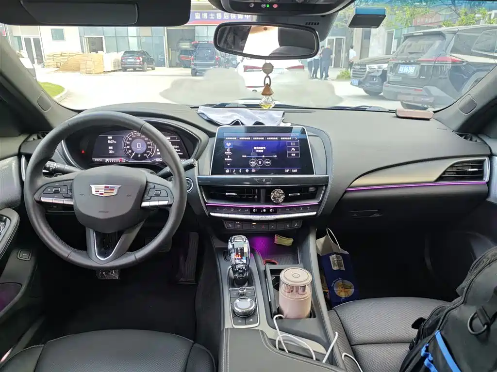 Cadillac CT5 — миниатюра 7