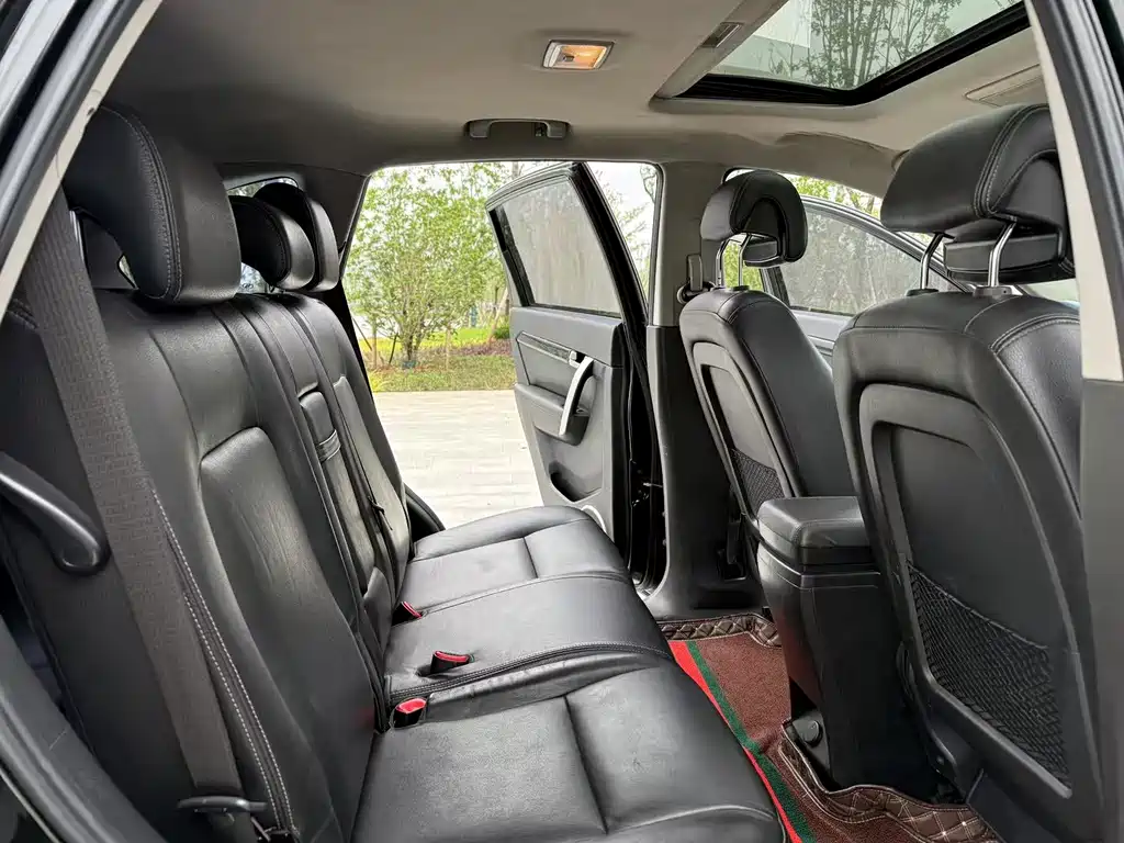 Chevrolet Captiva — миниатюра 6