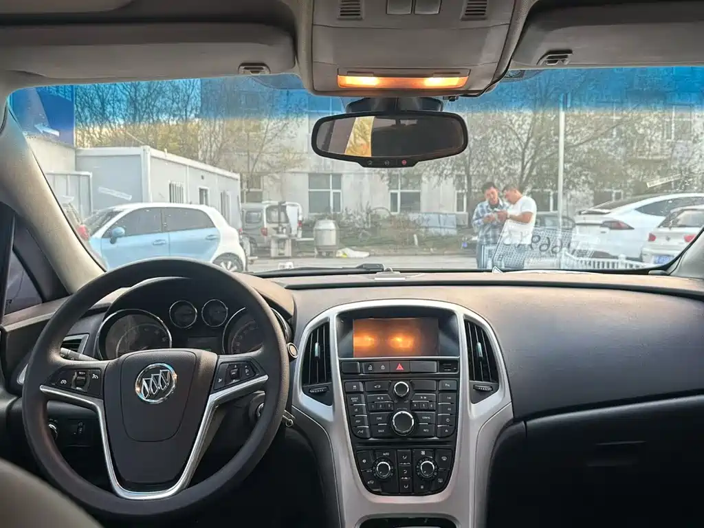 Buick Excelle — миниатюра 9