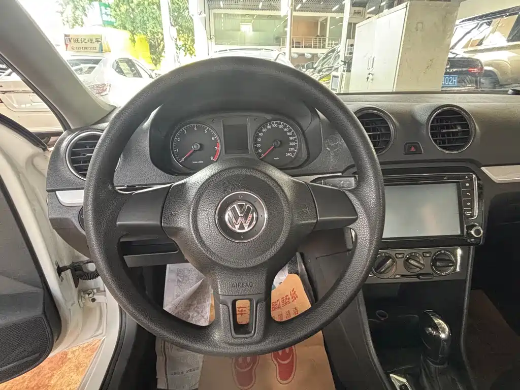 Volkswagen Jetta — миниатюра 15