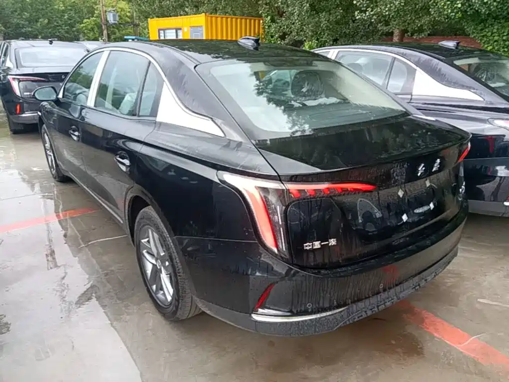 Hongqi E-QM5 2025 610km PLUS