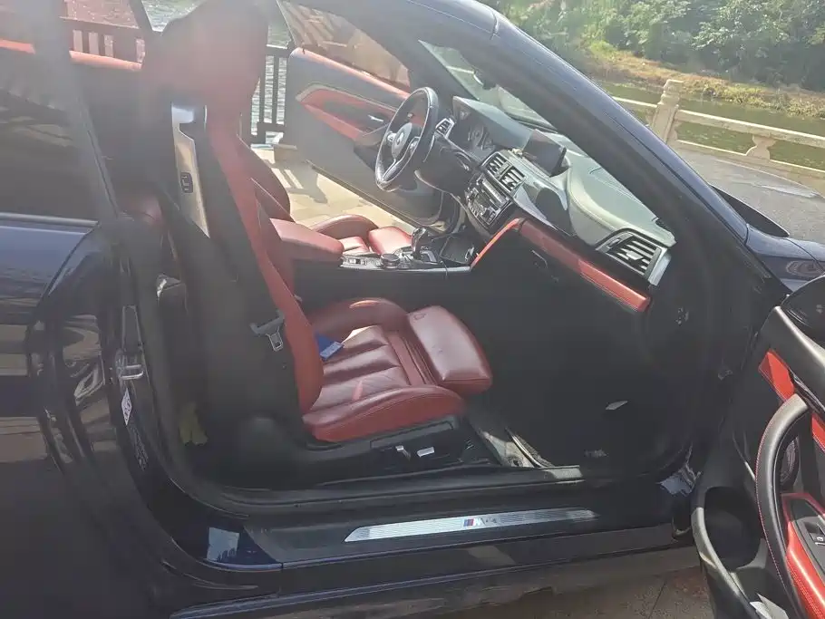 BMW M4 — миниатюра 8