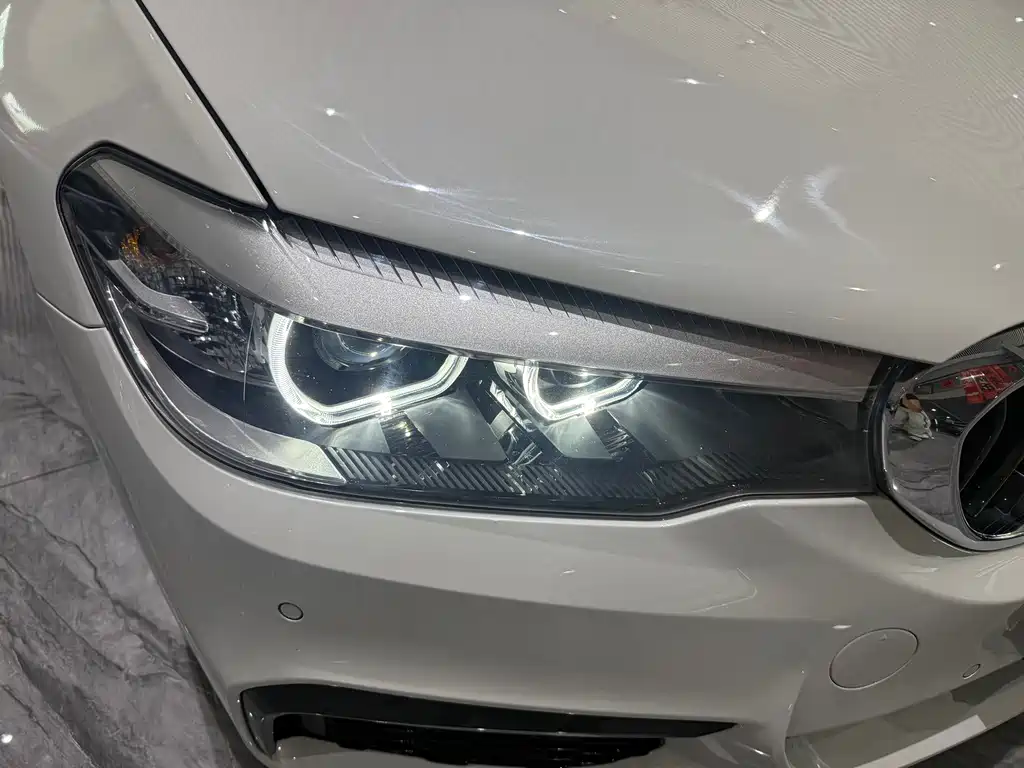 BMW 5 Series — миниатюра 22