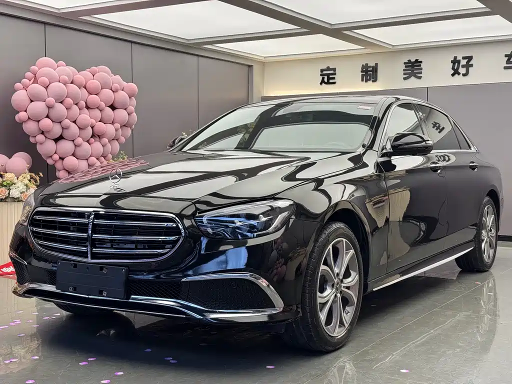 Mercedes-Benz E-Class 2022