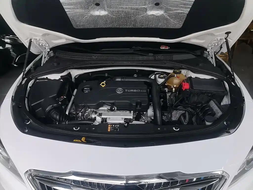 Buick LaCrosse — миниатюра 20