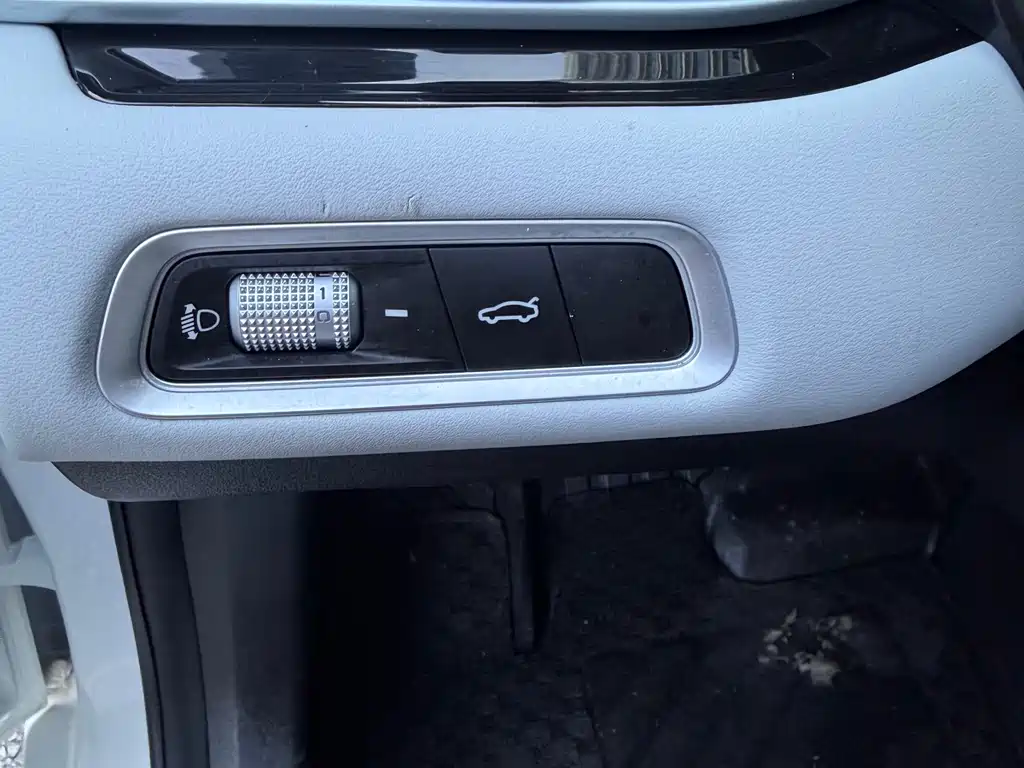 GEELY AUTOMOBILE EMGRAND